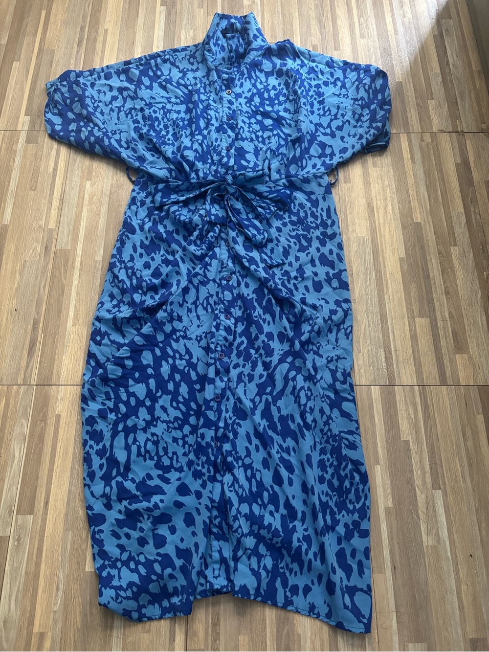 SHEIN Blue Animal-Print Tie-Waist Maxi Dress